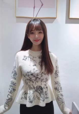 天秤座美女喜欢吗？人不作话不多事不拖！