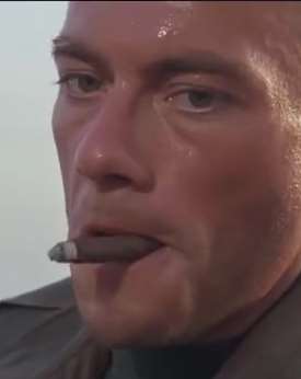 好莱坞硬汉尚格云顿早期作品《绝地双尊》