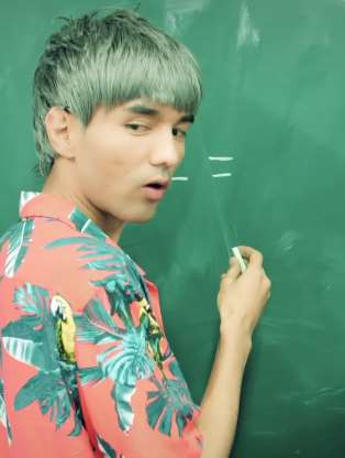 搞笑:数学是美术老师教的