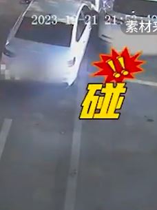 湖北黄石一男子侧方停车停不进 剐蹭前车6次后逃逸