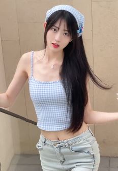 清纯甜美小姐姐「鹿鹿很矮」分享夏日少女感穿搭