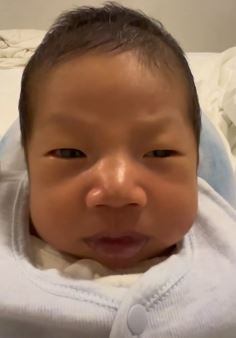 18天大婴儿长相酷似撒贝宁引网友热议