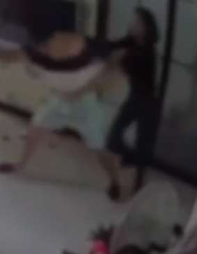 收件人恶意投诉小区快递驿站 老板找上门对其殴打