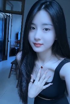 广州小姐姐「梓涵大大」秀精致美颜,网友:年纪大了就爱看这种!