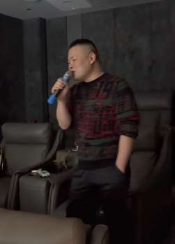 岳云鹏corver歌曲《最亲的人》，真是被相声耽误的好歌手！