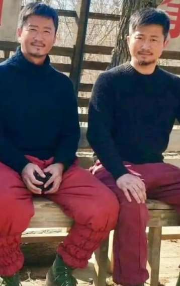 明星与替身同框对比，看看是不是很像呢？