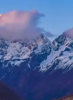 2女子私自徒步穿越四姑娘山 报警求助被救后终身禁入