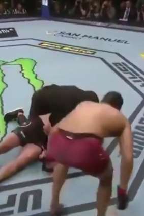 UFC史上最快KO纪录诞生，开场仅5秒！