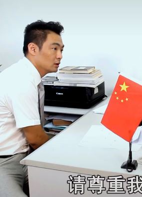 东北田小豆搞笑段子:物流管理专业大学生刚上班,领导让其去送快递!