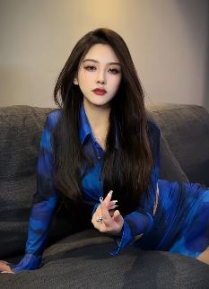 又甜又御小姐姐「嗲分」玩小苹果卡点  网友:能不能做我家里花瓶!