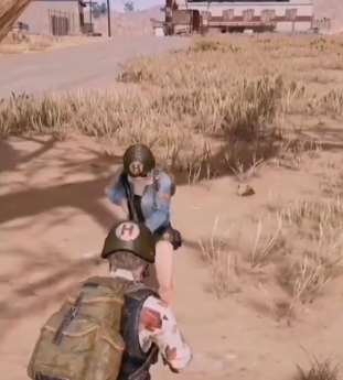 刺激战场：爱情？我差点就信了！