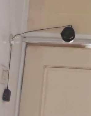 深圳一租客曝二房东私自在客厅装监控 生活遭监视！