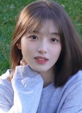 清纯小姐姐「瞳瞳」分享户外游玩vlog,网友:这个我真心喜欢