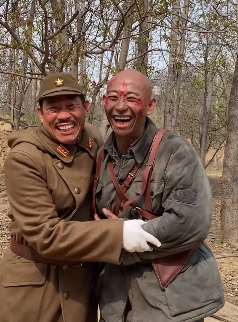 片场花絮：演员江水戏外与杨文清搞笑打闹