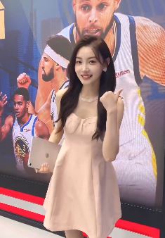 NBA美女主持人「金肉肉」,喜欢看NBA,喜欢看美女的可以关注下!