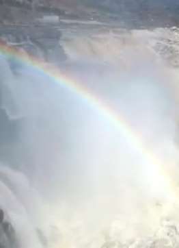 黄河壶口瀑布现"彩虹戏水" 景观