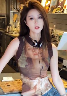 网红小姐姐「张婧彤」活力穿搭分享生活日常 网友:这才是美女