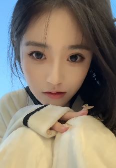 宁波小姐姐「Saykiy」分享近距离自拍  网友:单方面宣布恋爱了