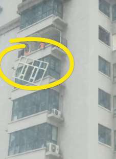 哈尔滨一男子小区内被高空坠物砸中身亡