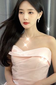 演员李一桐分享玩变装视频,一秒淑女变女神!网友:这不得迷死安欣