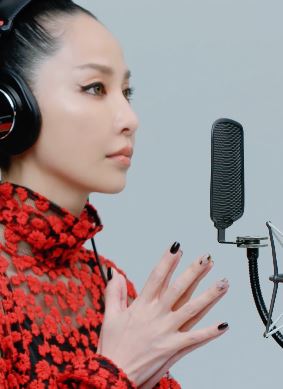 中岛美嘉深情演唱《雪の華》 歌声太有感染力了