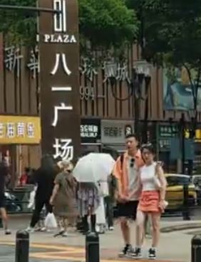 重庆旅拍:漫步勒个雾都,感受人间烟火气!
