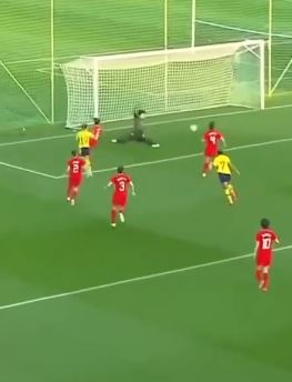 中国女足海外拉练1比4不敌瑞典女足 14分钟被连灌三球