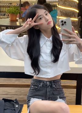 网红小姐姐「潘敏」分享街头游玩vlog 网友:真的太淑女,太漂亮了