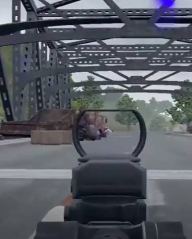 碰到敌人堵桥不要慌，移动射击教他做人！