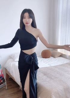 演员秦岚发抖音玩变装，这可能是变装界的天花板了吧！