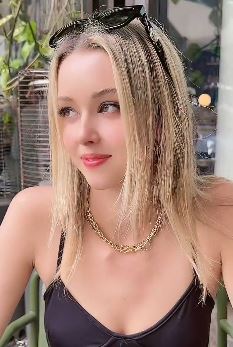 网红外国小姐姐「莎莎Alisa」分享日常vlog：网友：要命的美！