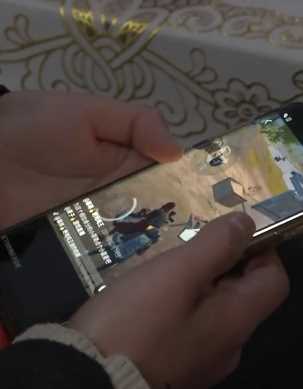 贵州一12岁男孩打赏游戏主播5万多元