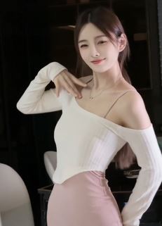 网红小姐姐「小卡拉」纯欲穿搭跳小情郎你莫愁舞蹈