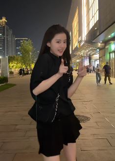 王心凌女孩「小思思」跳《爱你》舞蹈,网友:80后青春回忆杀!
