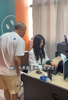 光头文高情商撩妹段子:女朋友不需太多,哄二保一发展34567!