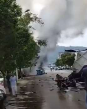 宁德发生重大交通事故 现场汽车零件散落一地