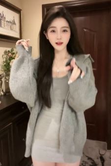 重庆小姐姐「Windy」纯欲穿搭居家浅跳 网友：这身材怎能不爱