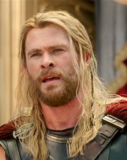 《雷神4》即将上映，先来看看雷神索尔的超爽打斗混剪！