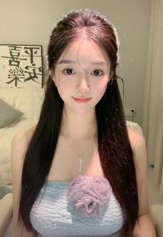 长沙女主播「陆陆大顺」抹胸穿搭居家浅手势舞,又欲又甜又可爱!