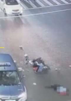 外卖员闯红灯被撞身亡引关注，律师：需法律完善对平台约束