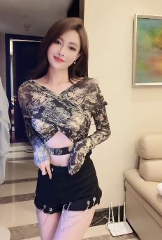 极品御姐「馨秘书」居家浅跳,配文:最近记性不好,忘了我是谁的宝贝了!