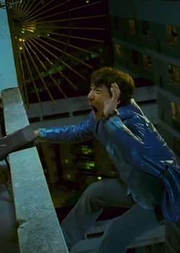 成龙动作电影盘点：这些高难度镜头看完手心都是汗！