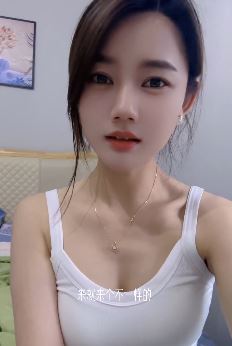 杭州小姐姐「巧儿」居家笑谈秋天的第一杯奶茶