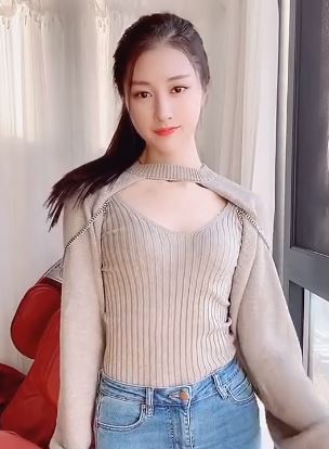 小姐姐像花一样漂亮，简直美若天仙！