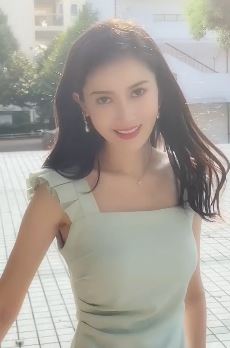 宛央小姐姐分享17岁到27岁样子，感慨10年就像一场梦