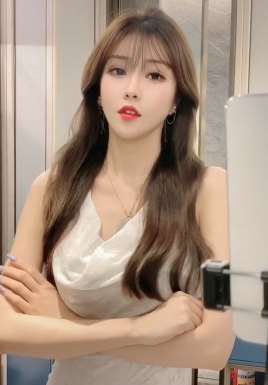 身材好长得又漂亮的一位小姐姐