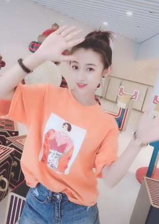 一个会跳舞的小仙女，抖音号《S0411.0531》，更多精彩作品等你去发现！