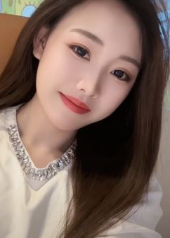 甜美女主播「梨想」化精致美妆分享居家随拍  网友:比景甜还甜