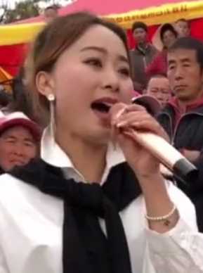 民间美女歌手演唱情歌《除了你》,声音甜美超好听!