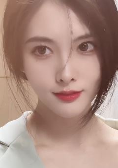 网红美女「妍霏」小姐姐:你拿什么抵抗我?网友:拿卸妆液抵抗!